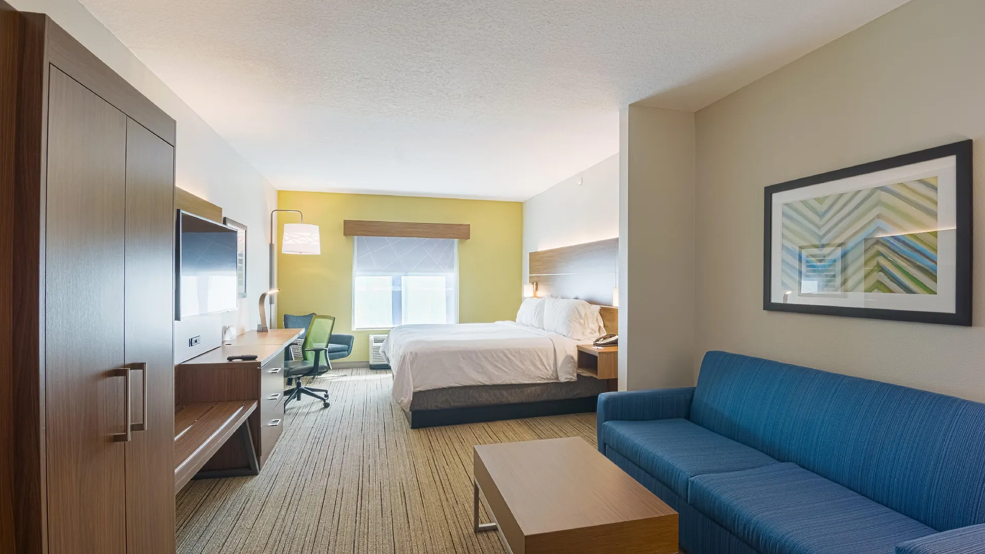 **  Holiday Inn Express Hotel&Suites Tampa-USF-Busch Gardens, an IHG Hotel USA