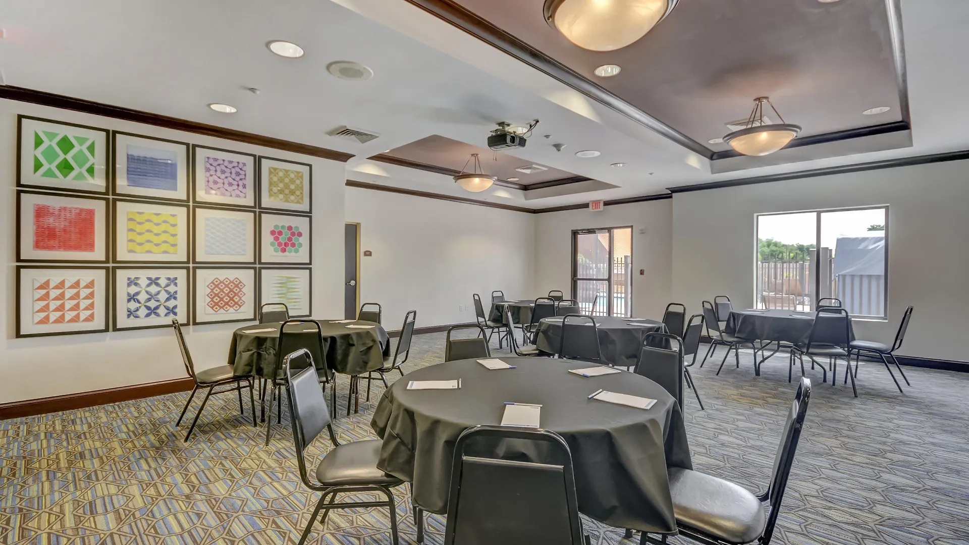 Holiday Inn Express Hotel&Suites Tampa-USF-Busch Gardens, an IHG Hotel