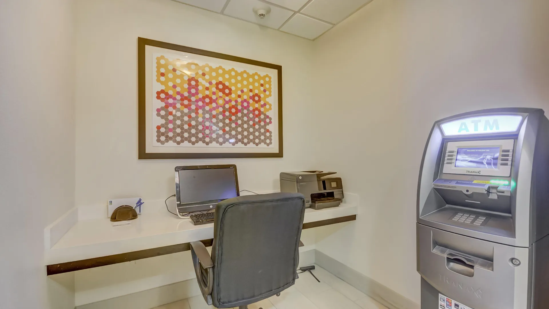 **  Holiday Inn Express Hotel&Suites Tampa-USF-Busch Gardens, an IHG Hotel USA