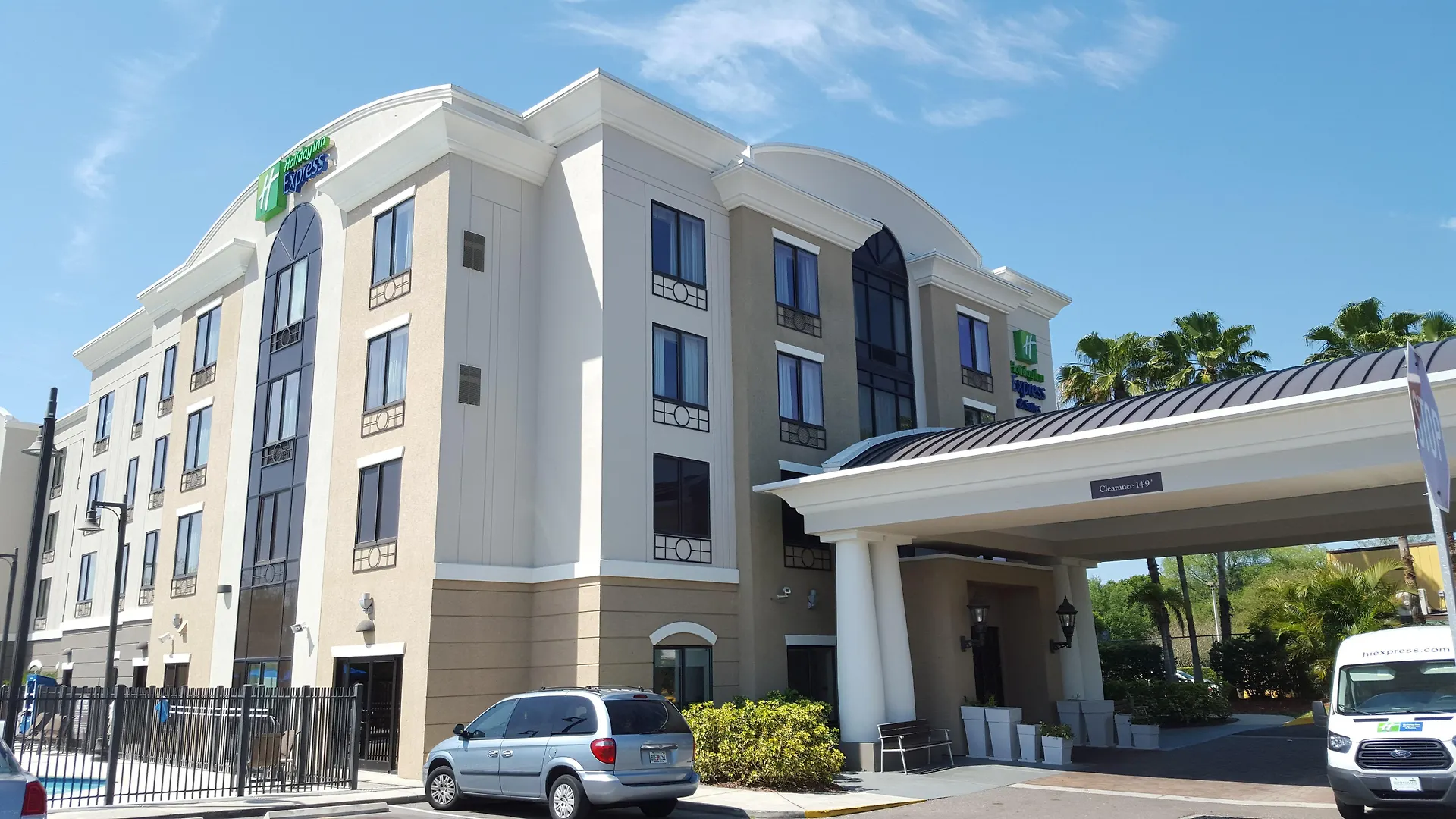 Holiday Inn Express Hotel & Suites Tampa-Usf-Busch Gardens By Ihg
