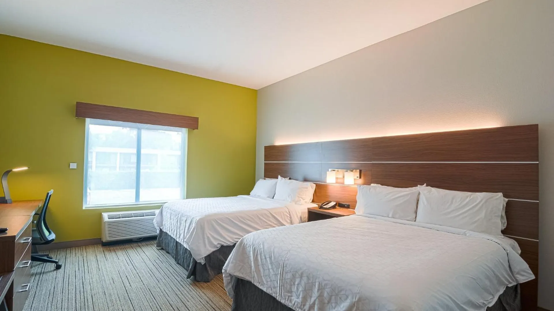 Holiday Inn Express Hotel & Suites Tampa-Usf-Busch Gardens By Ihg 2*, Tampa Estados Unidos da América