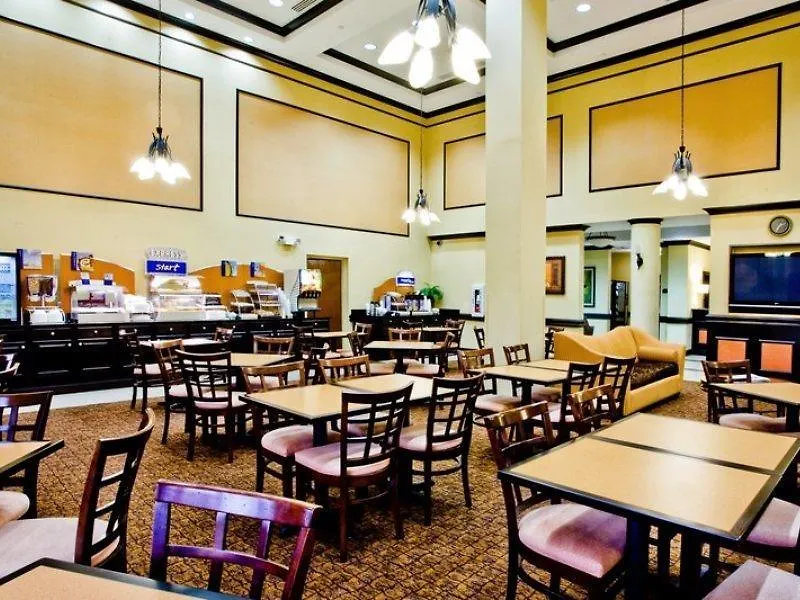 Holiday Inn Express Hotel & Suites Tampa-Usf-Busch Gardens By Ihg 2*, Tampa