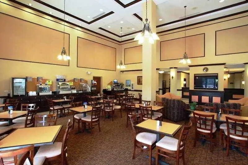 **  Holiday Inn Express Hotel & Suites Tampa-Usf-Busch Gardens By Ihg Estados Unidos da América